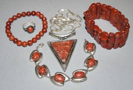 Collection of coral jewellery, silver
925-830 silv