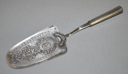 Silver cake server by Carl Zimmermann, Königsberg,
