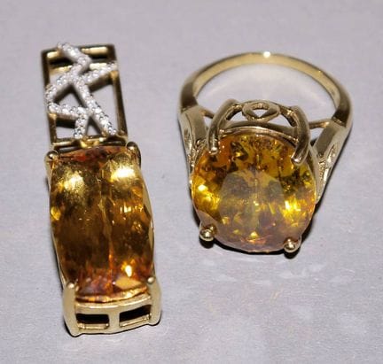 Large pendant with topaz and brilliant-cut diamond