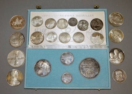 Collection de monnaies et médailles à partir de 18