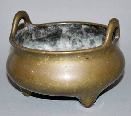 Brûleur d'encens de la période Qing, Chine, XVIIIe
