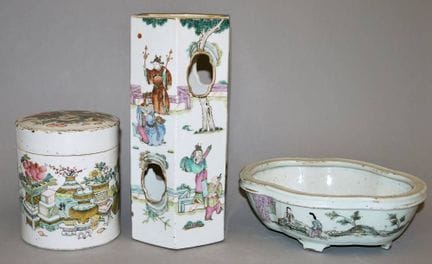 Porte-chapeaux, pot cylindrique et jardinière, tro
