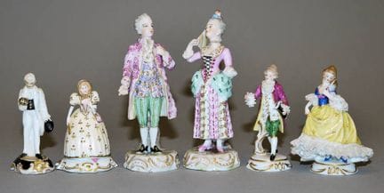 Tres parejas de figuras de porcelana «en miniatura