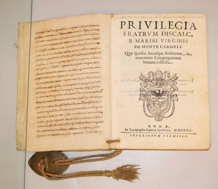1617 年关于加尔默罗会的罕见古籍
Privilegia Fratrum Discalc.B. M