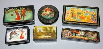 Seis latas rusas lacadas con pintura minuciosa
Sei