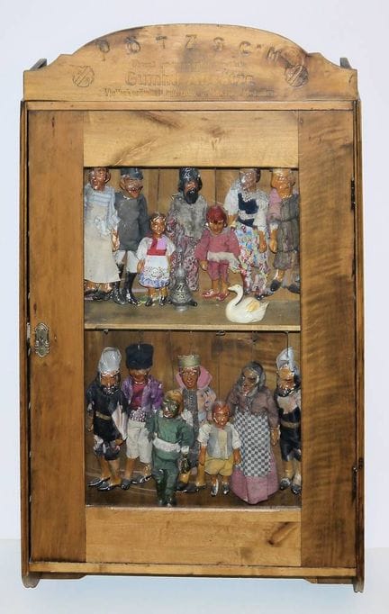 Un ensemble de marionnettes pour théâtre de Kasper
