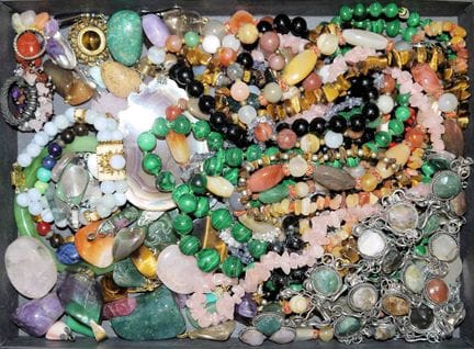 Collection of semi-precious stone jewellery
13 nec