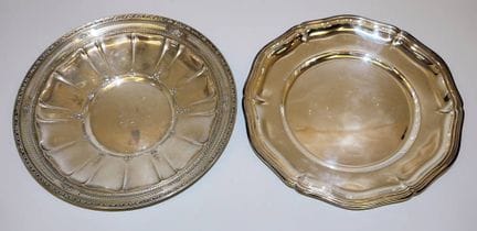 Two sterling silver bowls, 19th & 20th centuries.
