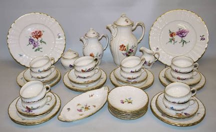 “Rocaille” porcelain coffee service with floral mo