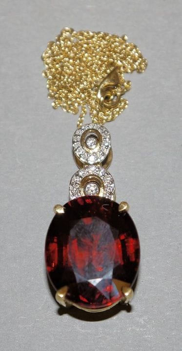 Heavy pendant with spessartine and brilliant-cut d