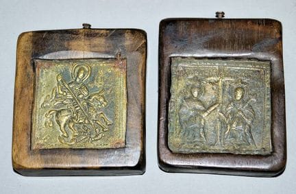 Two small bronze travel icons, probably Greek, 17t