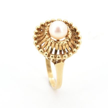 Anillo de oro amarillo de 14 quilates con 1 perla 
