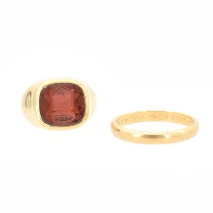 Alliance et chevalière en or jaune 18 ct sertie d'
