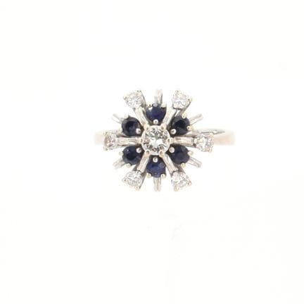 Bague en or blanc 18 ct sertie de 7 brillants +/- 