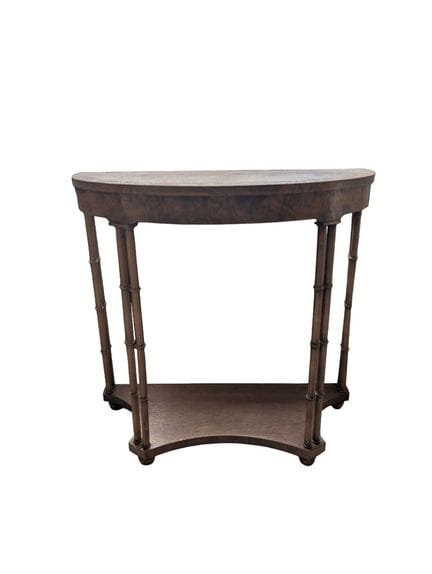 Console de forme demi-lune en bois mouluré et scul