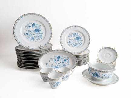 HAVILAND LIMOGES Modèle Nankin.
Partie de service 
