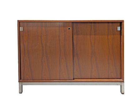 Meuble à hauteur d'appui en bois de placage ouvran