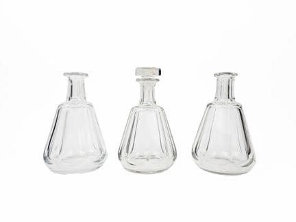Baccarat
Suite de trois carafes en cristal modèle 
