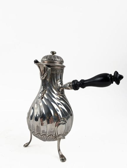 Cafetière égoiste en argent poinçon Minerve à déco