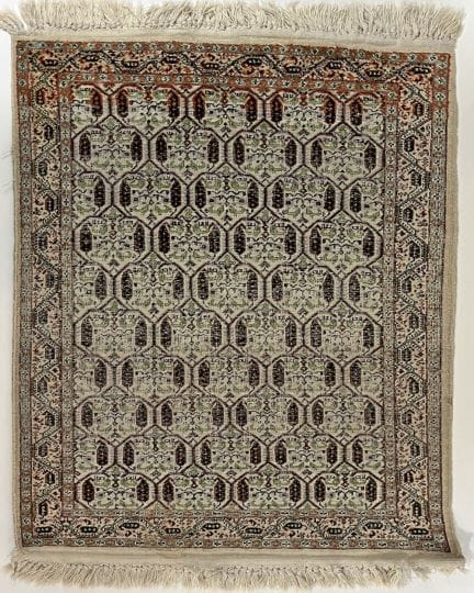 Petit tapis en cachemire à décor de motifs stylisé