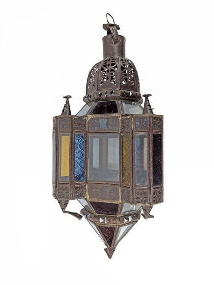 Lanterne en métal et verre à décor repercé
H: 54 c
