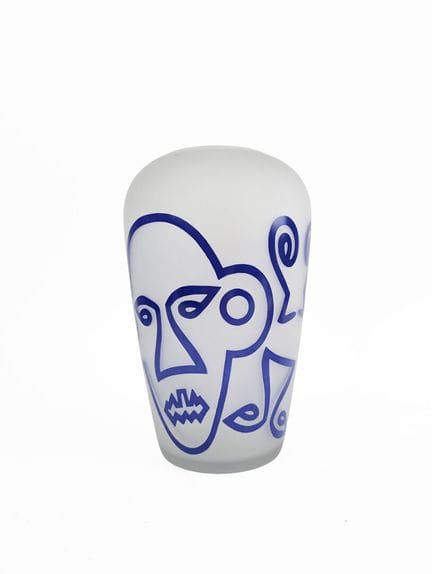 Yves BLAYO (1933-2004)
Vase en verre à décor de vi