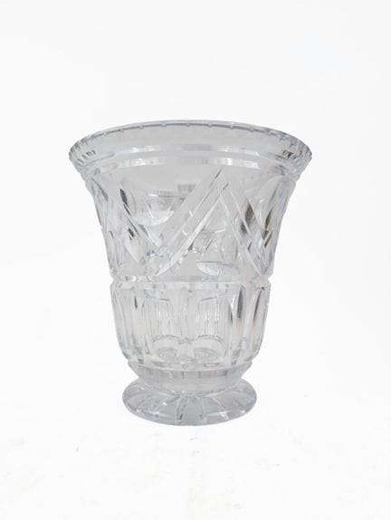 VAL SAINT LAMBERT
Vase cornet à piédouche rond en 