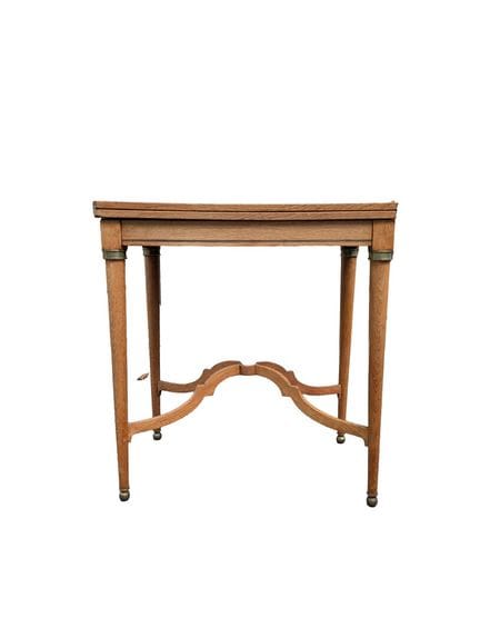 Table à jeux à plateau portefeuille, piètement réu