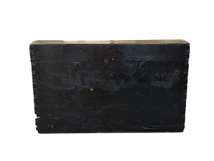 Malle en bois laqué noir, fin XIXème siècle ou déb