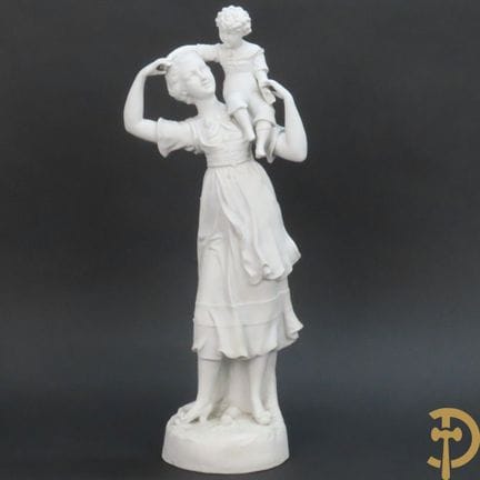 未署名的 "肩扛青年的女士 "白色仿水晶雕塑，法国，19 世纪 高 53 厘米。- 颈部粘有年轻人