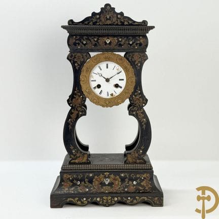 Reloj de pie de Napoleón III con incrustaciones de