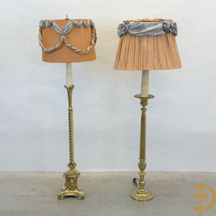 Lampada da terra in bronzo con corpo in rame su ba