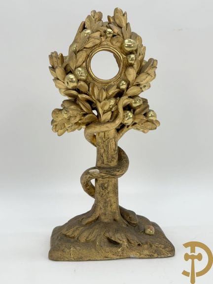 Reliquiario intagliato nel legno e dorato raffigur