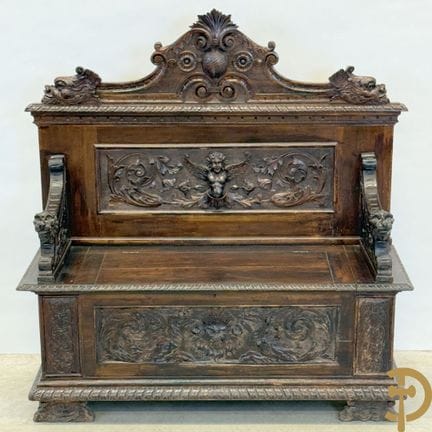 Hall bench with Neo-Renaissance sculpture of cupid