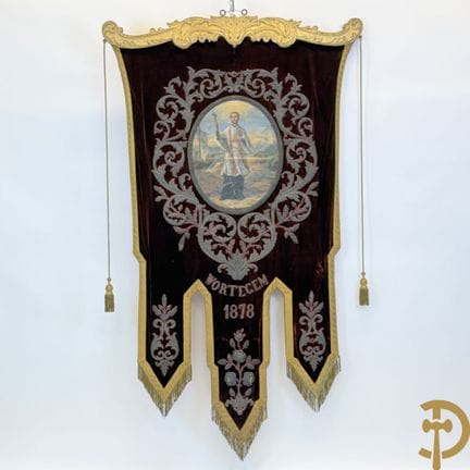 Stendardo da processione con bandiera color bordea