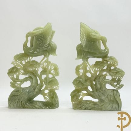 Ein Paar Jadeit-Skulpturen mit Phönixvögeln in ein