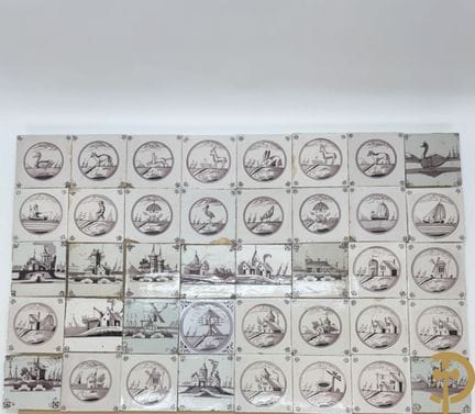 Set aus schwarz-weißen Delfter Kacheln mit Landsch