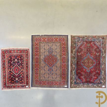 Drei handgeknüpfte Teppiche aus Hamadan | 125 x 85