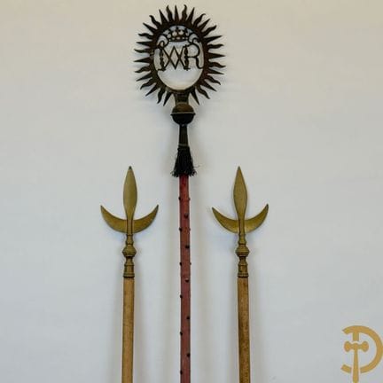 Bastone rituale con iniziali massoniche + 2 pennon