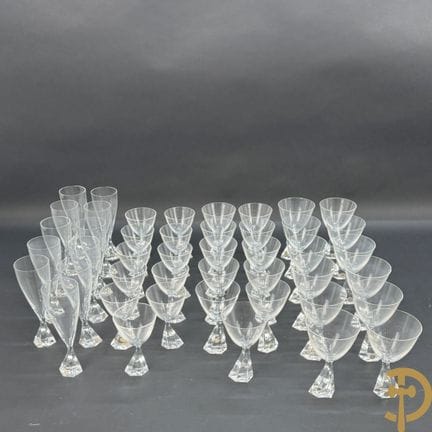 Peill crystal glassware set, consisting of 11 red 