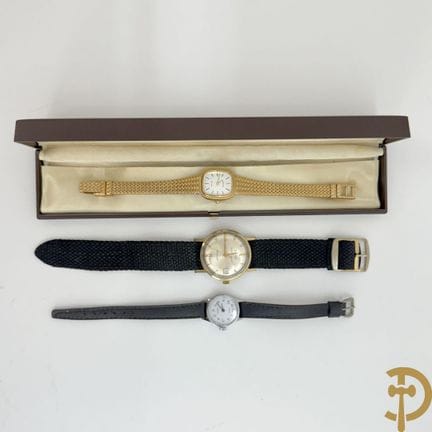 Pontiac-Herrenuhr + 2 Pontiac-Damenuhren |
