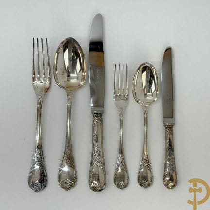 克里斯托弗（Christofle）镀银餐具，L.XV款式，包括12把勺子、12把刀、12把叉子、12
