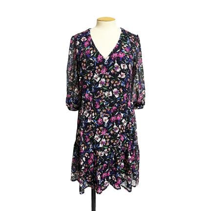 Lola Liza
Vestido de manga ¾ de poliéster con esta