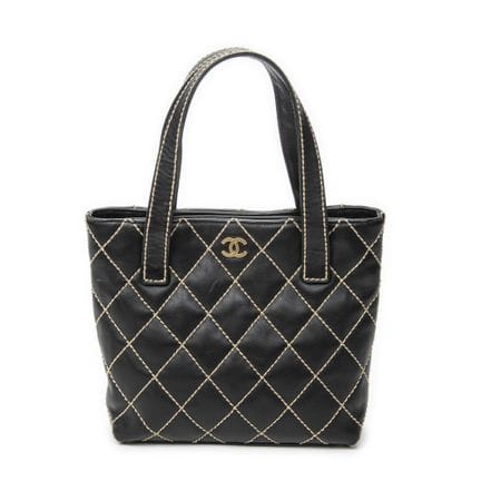 Chanel
Sac porté épaule « CC Wild Tote » en cuir d
