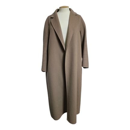 Max Mara
棕色100%羊毛大衣。
两侧各有一个贴袋。
尺码：38
腰带缺失。
品相：A 

