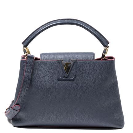 Louis Vuitton
„Capucines“-Umhängetasche aus marine