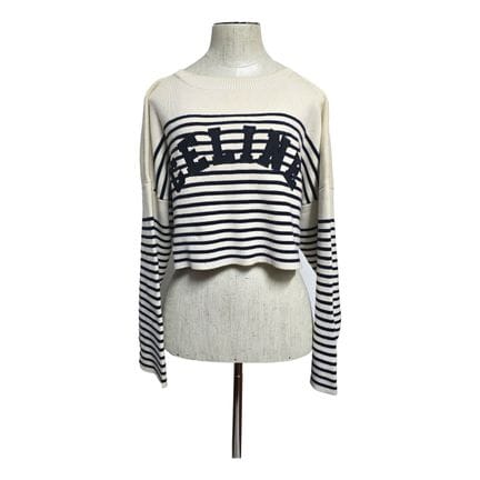 Céline
Kurzer Pullover „CELINE“ im Matrosen-Stil a