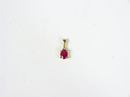 COLGANTE de oro amarillo de 750/°° con un rubí ova