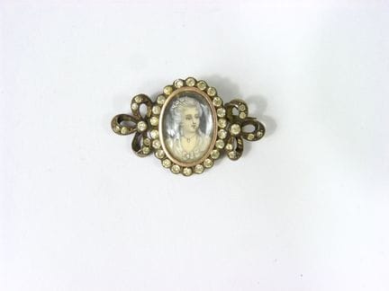 ALFILER de plata de 800 ‰ como mínimo, con una min