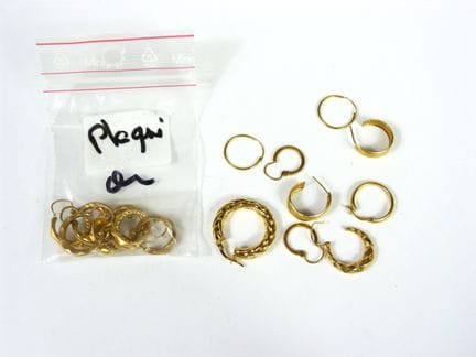 Lote de PENDIENTES de oro amarillo de 750/°°, desp